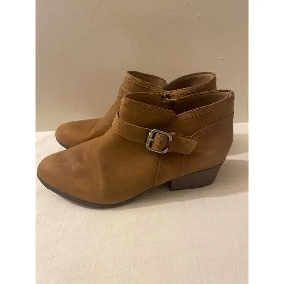 Clarks Women's Size 10 Booties Ankle Cowboy Boot Buckle Zip Brown - Picture 3 of 7